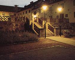 Click here to go to Whitan Inn